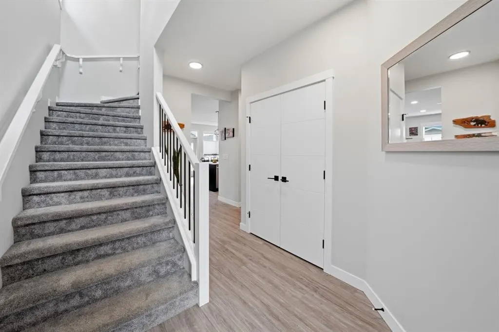 101 Longmire Close — photo 2