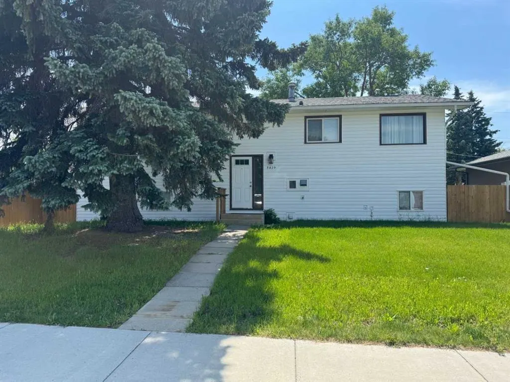 3429 19 Avenue SE — photo 2