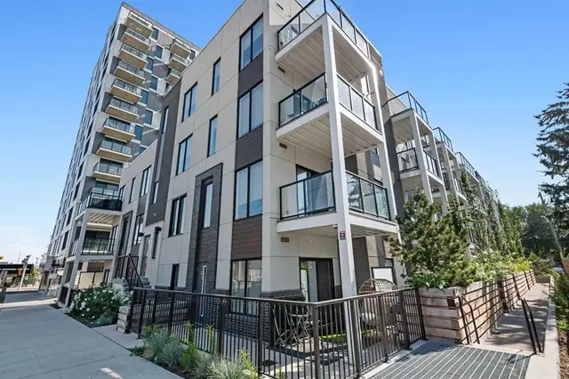 455 1 Avenue NE #401