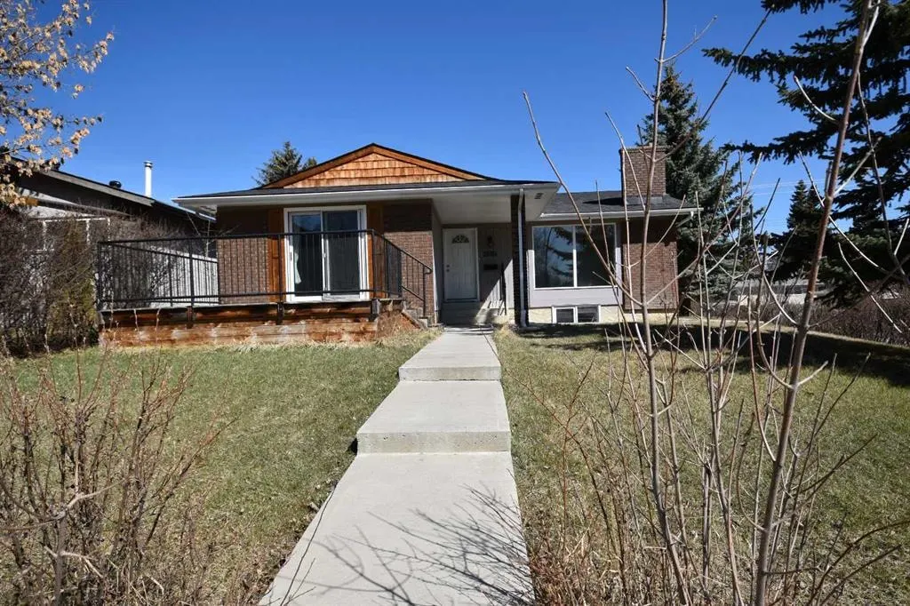 2604 106 Avenue SW — photo 1