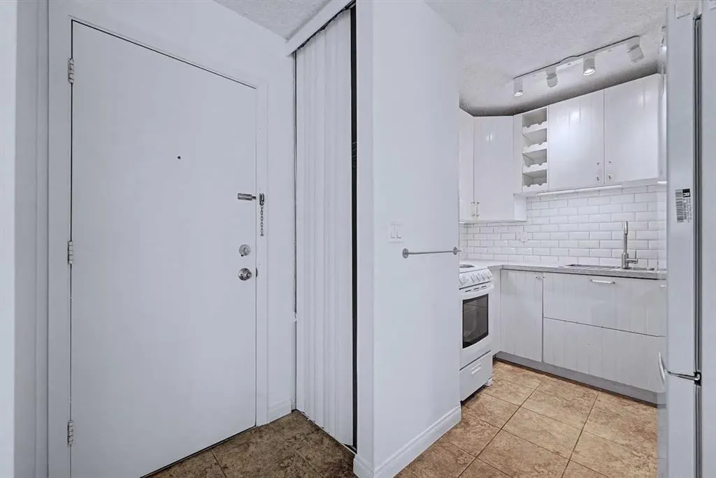 5601 Dalton Drive NW #402C — photo 3