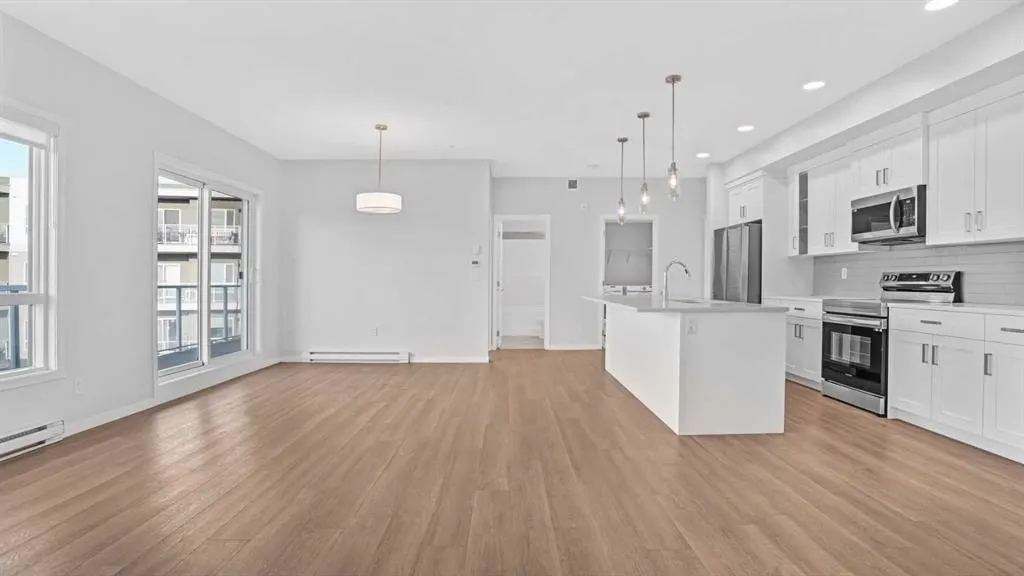 220 Seton Grove SE #1302 — photo 2