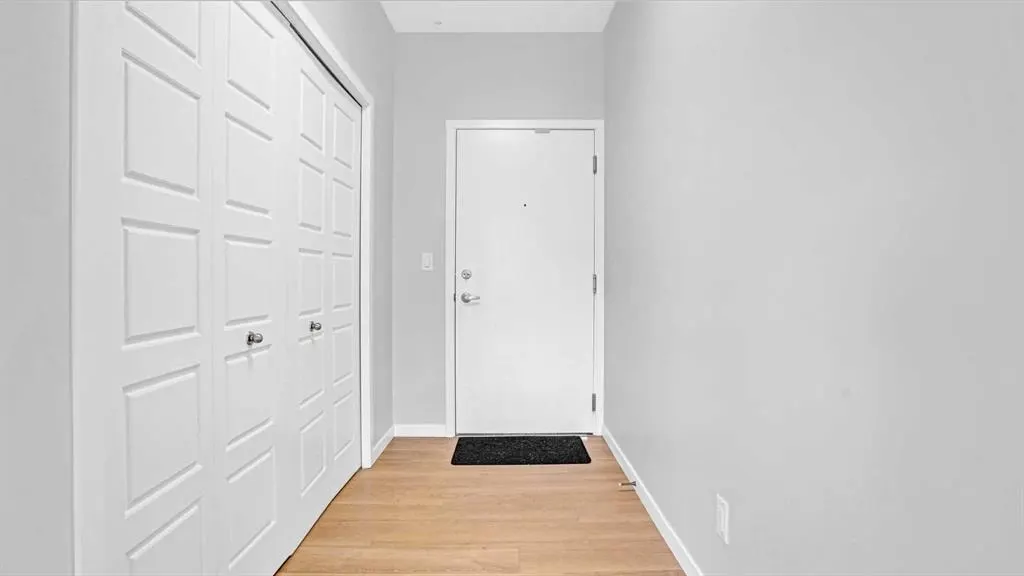 220 Seton Grove SE #1302 — photo 3