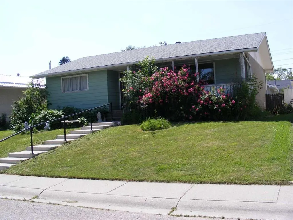 911 Penmeadows Road SE — photo 3