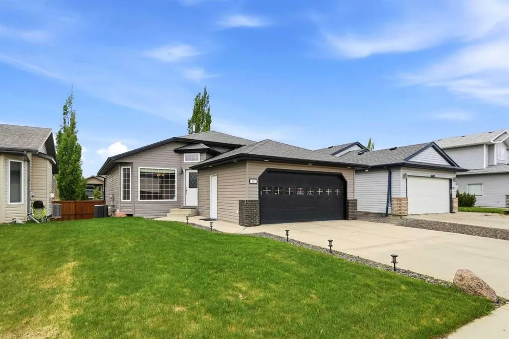 101 Oldring Crescent