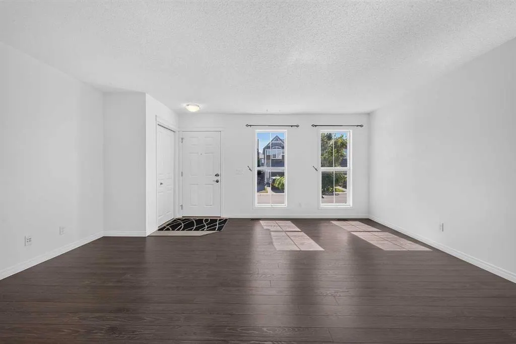 330 Auburn Meadows Boulevard SE — photo 2