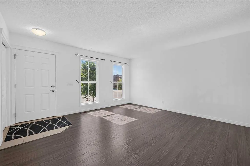 330 Auburn Meadows Boulevard SE — photo 3