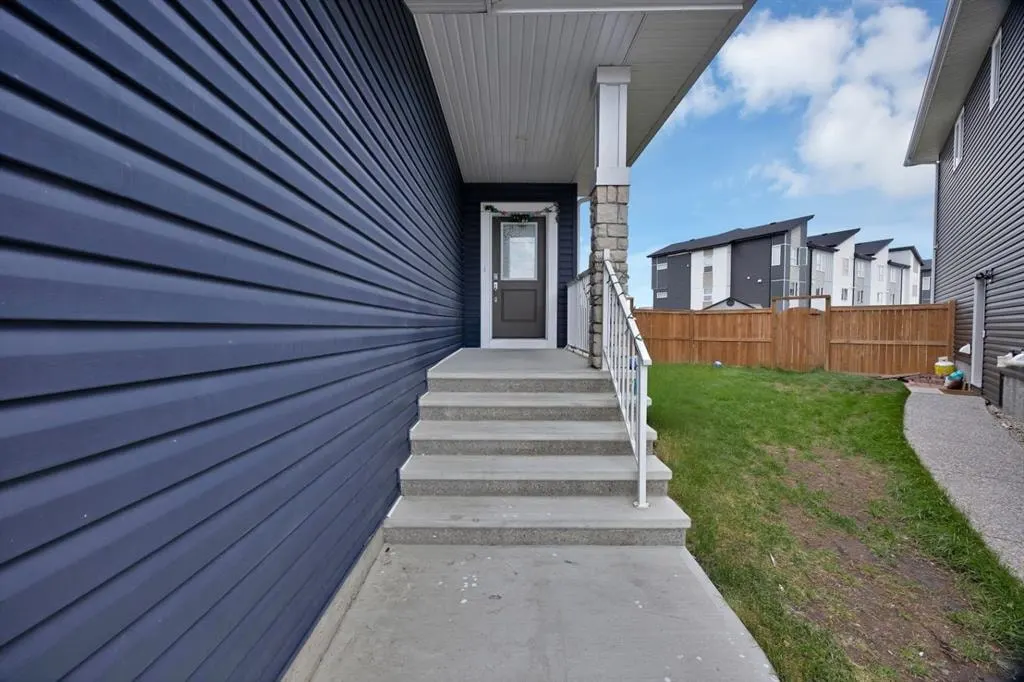 76 Red Embers Square NE — photo 3