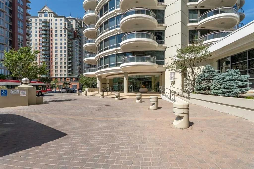 1088 6 Avenue SW #804 — photo 2