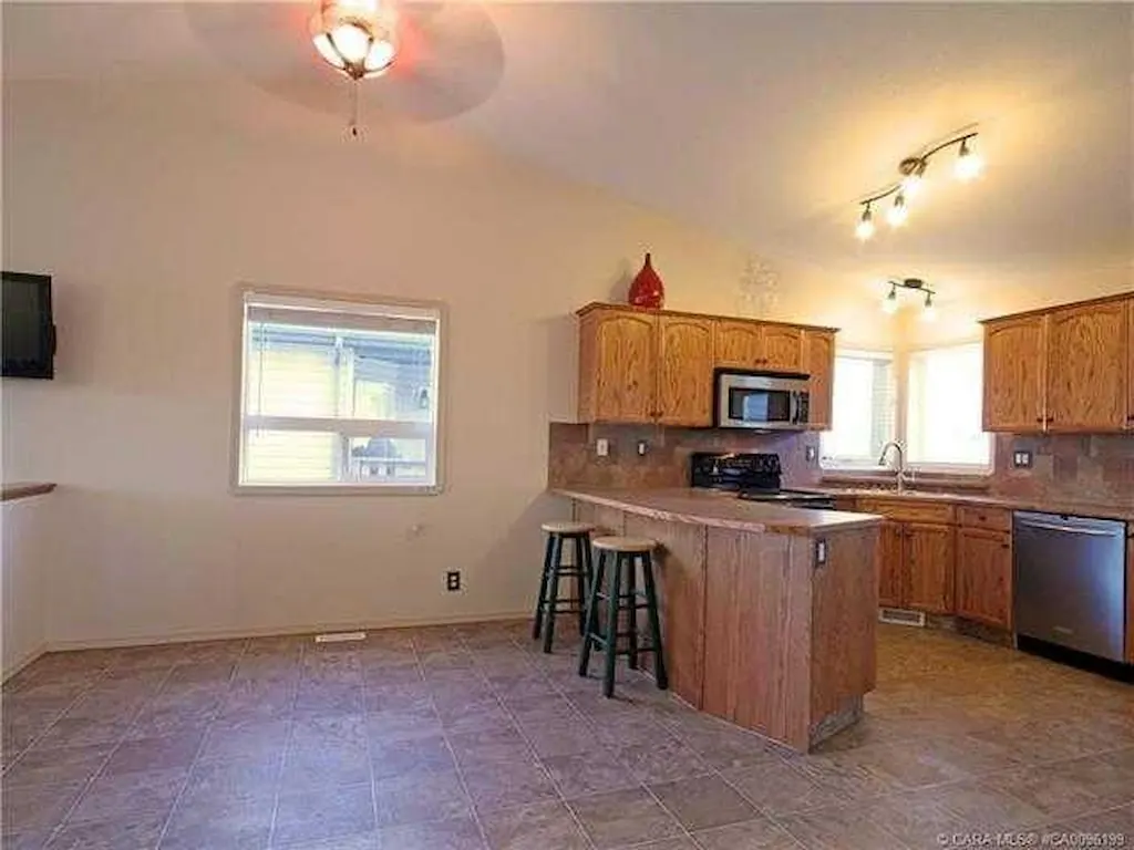 4 Horne Close — photo 2