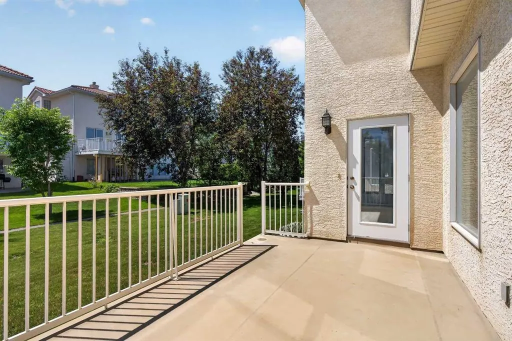 78 Hamptons Circle NW — photo 3