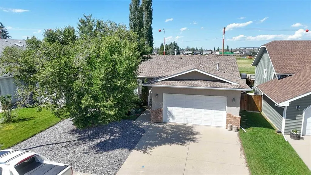 254 Maple Grove Crescent