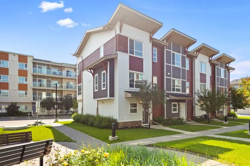 209 Harvest Hills Common NE — photo 2