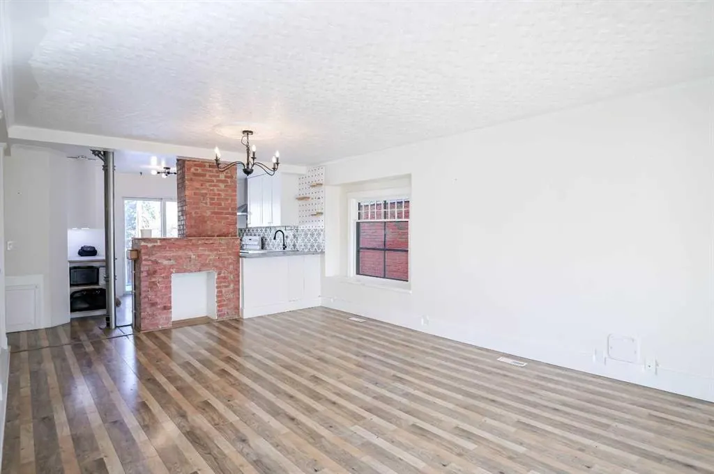 434 Memorial Drive NW — photo 3