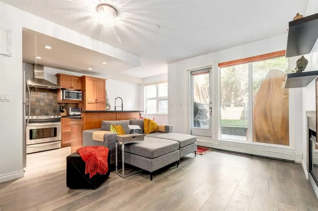 532 5 Avenue NE #101 — photo 2