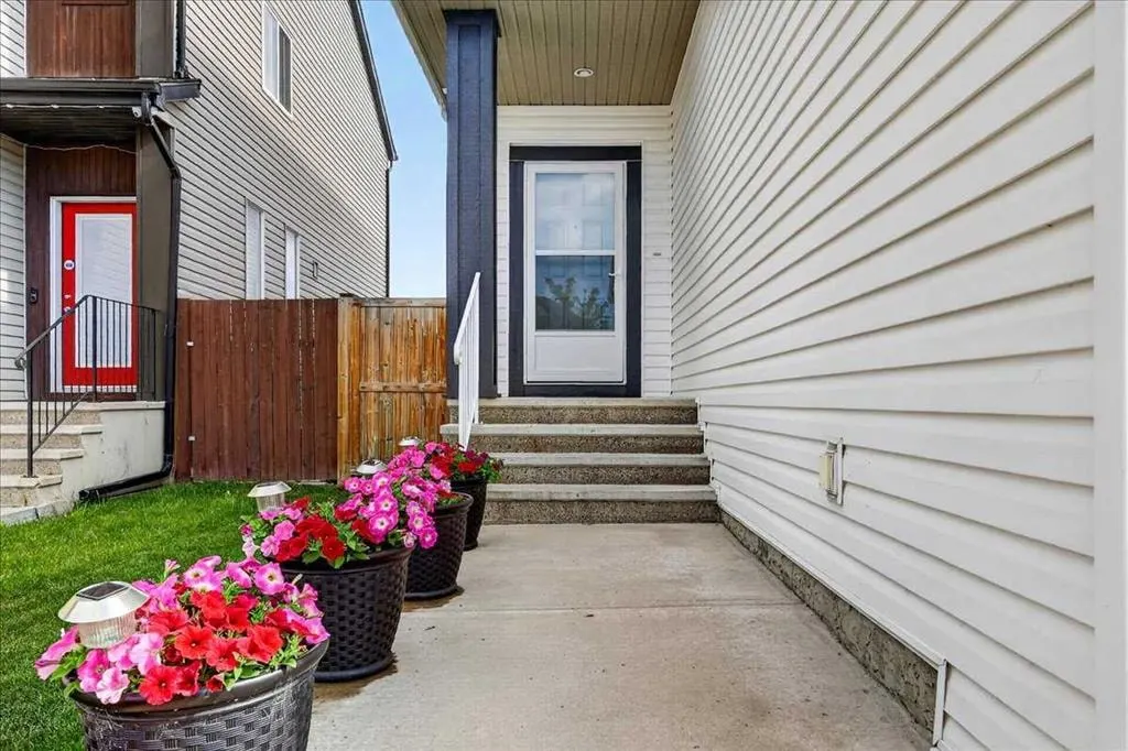 18 Copperstone Drive SE — photo 2