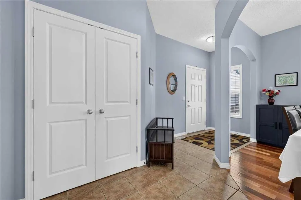 18 Copperstone Drive SE — photo 3