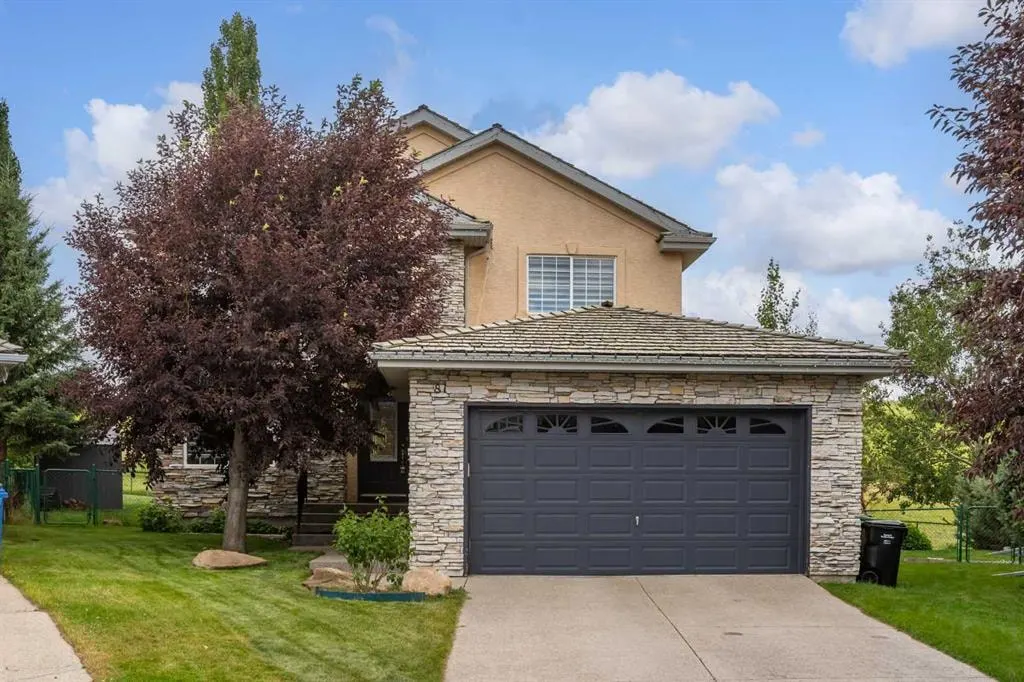 81 Royal Crest Terrace NW — photo 1