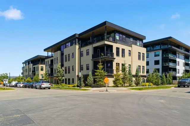275 Lebel Crescent NW #303