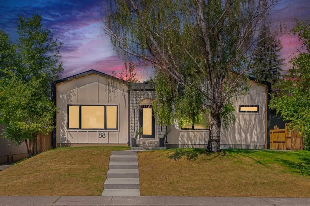 88 Cheyenne Crescent NW — photo 2