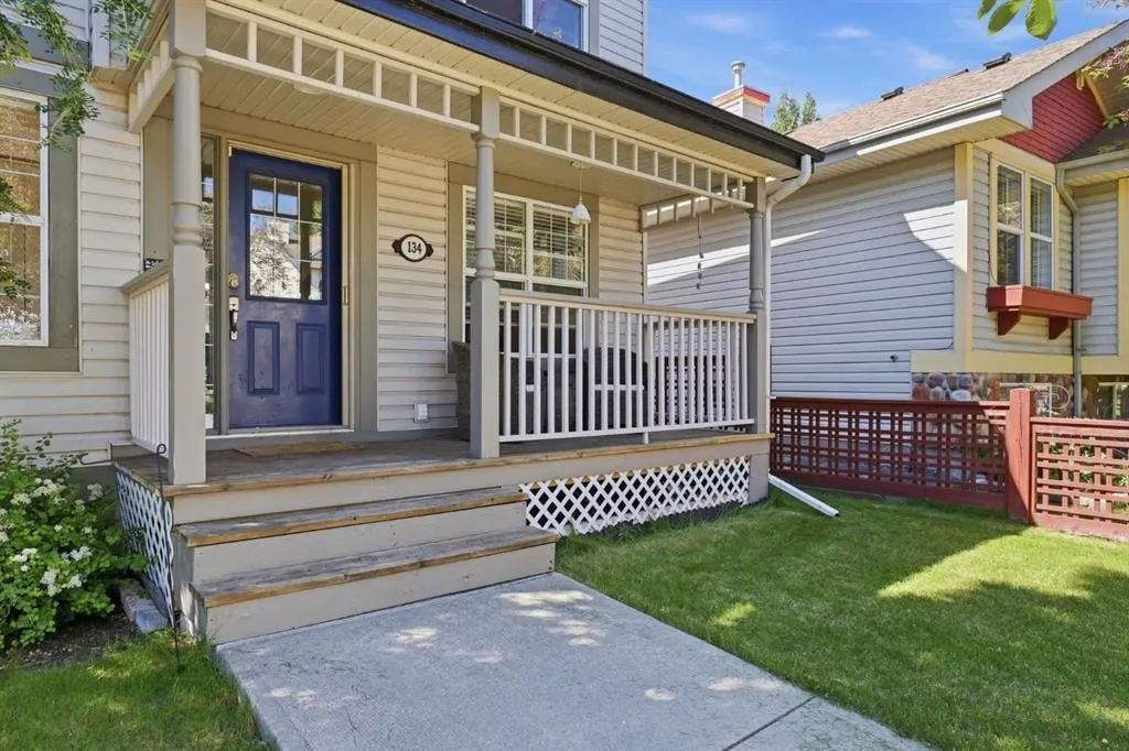 134 Prestwick Landing SE — photo 2