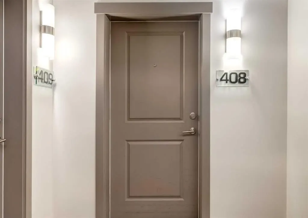 32 Varsity Estates Circle NW #408 — photo 2