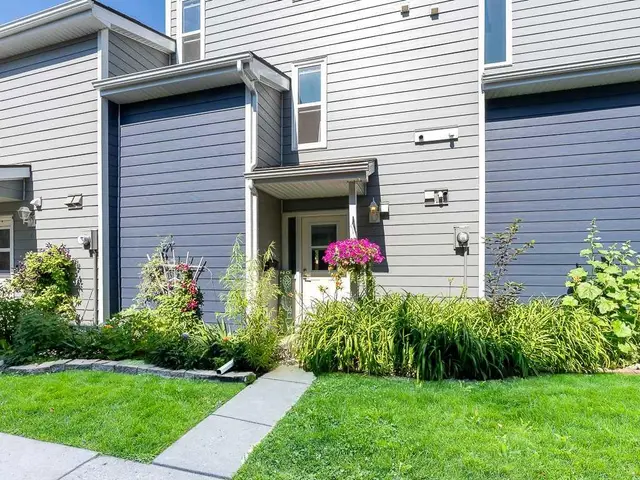 93 Grier Place NE #5