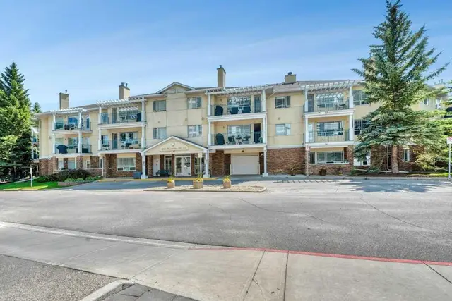 2144 Paliswood Road SW #211