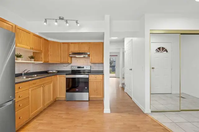 6223 31 Avenue NW #605
