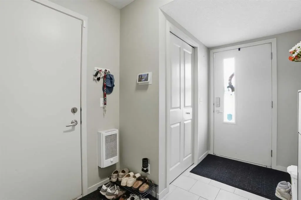 227 Copperpond Row SE — photo 3