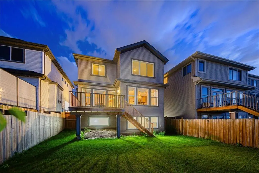 138 Copperpond Street SE — photo 3