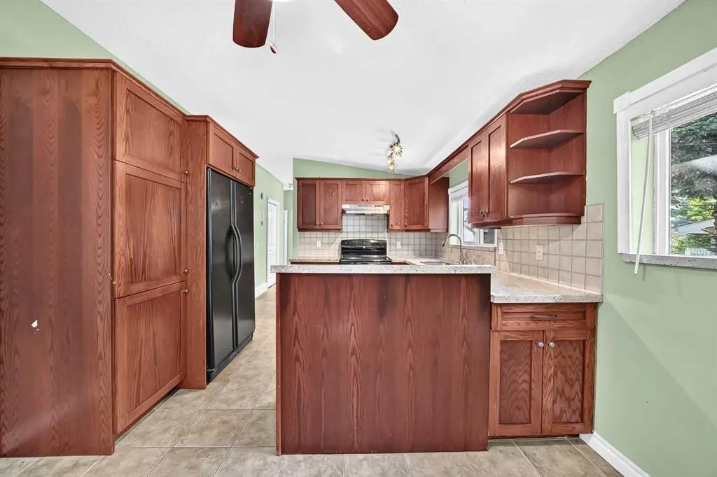 4628 Verona Drive NW — photo 3