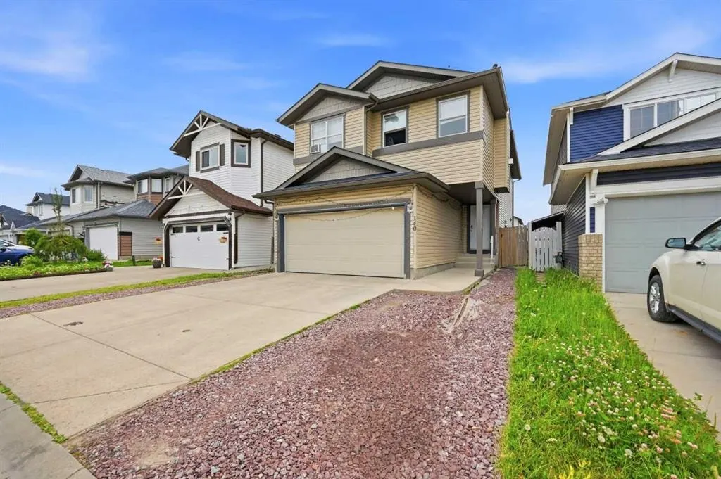140 Tarawood Grove NE — photo 2