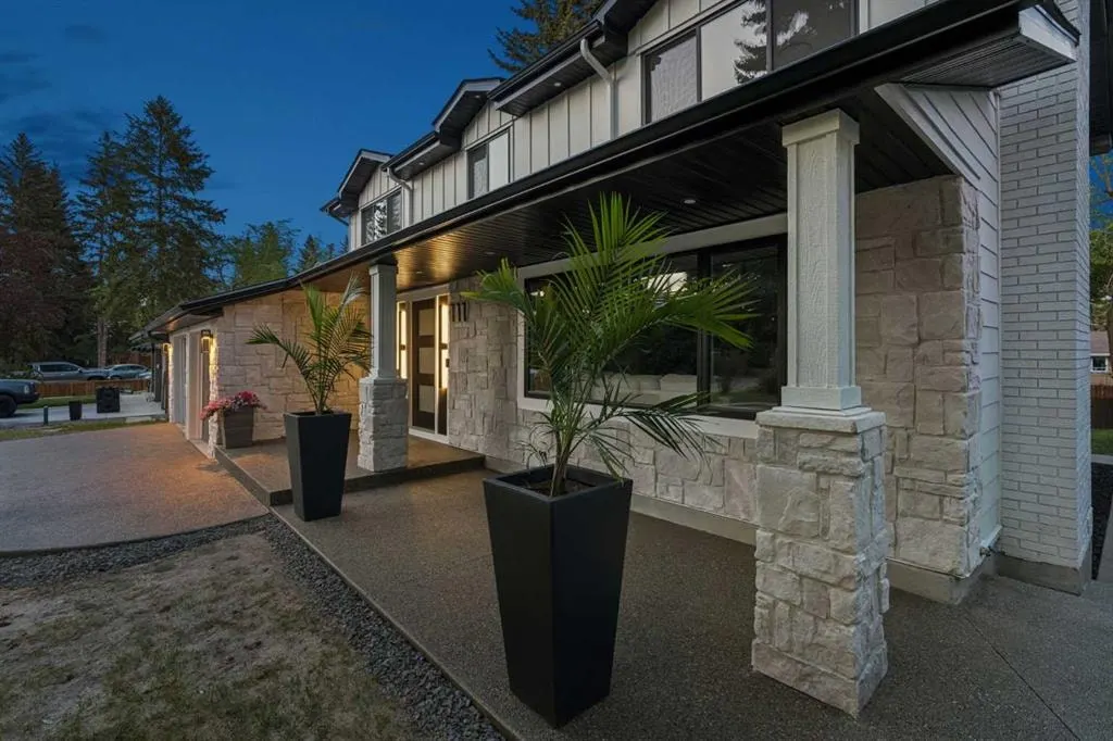 111 Canata Close SW — photo 3