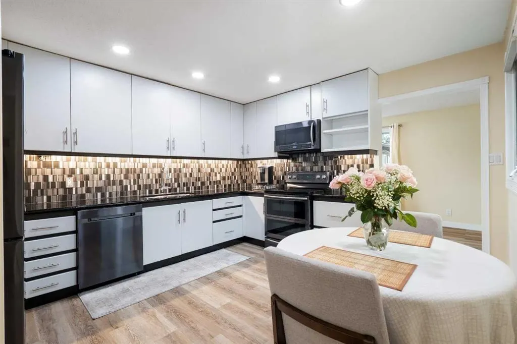 48 Deermont Way SE — photo 2