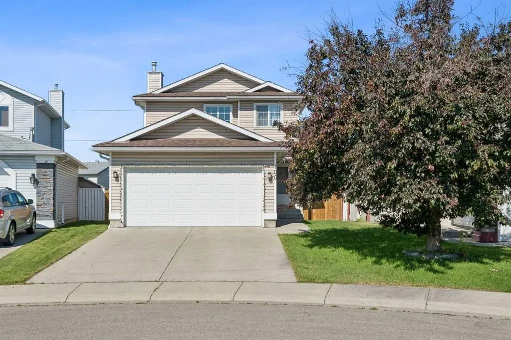 100 Applemont Close SE — photo 2