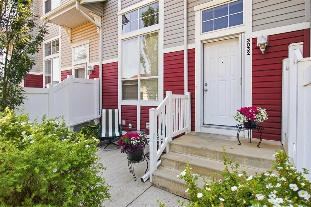 3032 New Brighton Gardens SE — photo 2