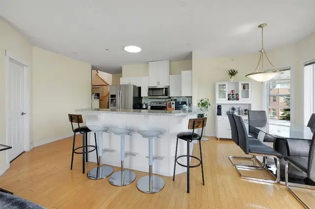 1920 14 Avenue NE #227