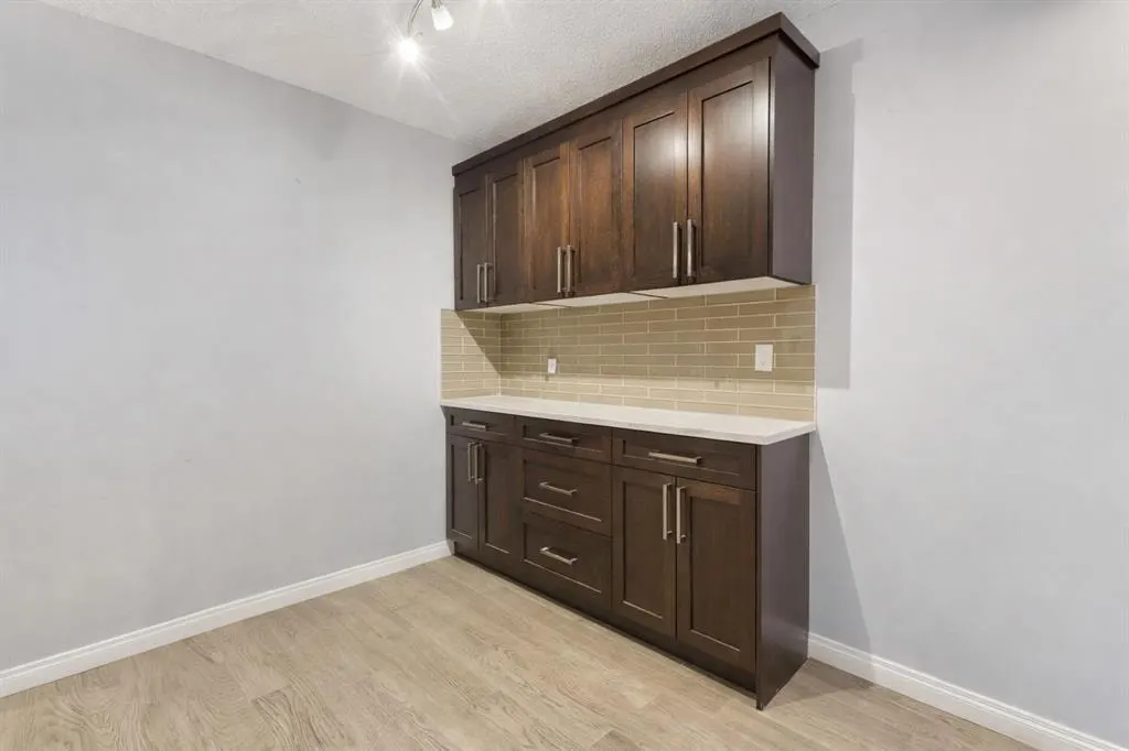 1900 25A Street SW #408 — photo 3