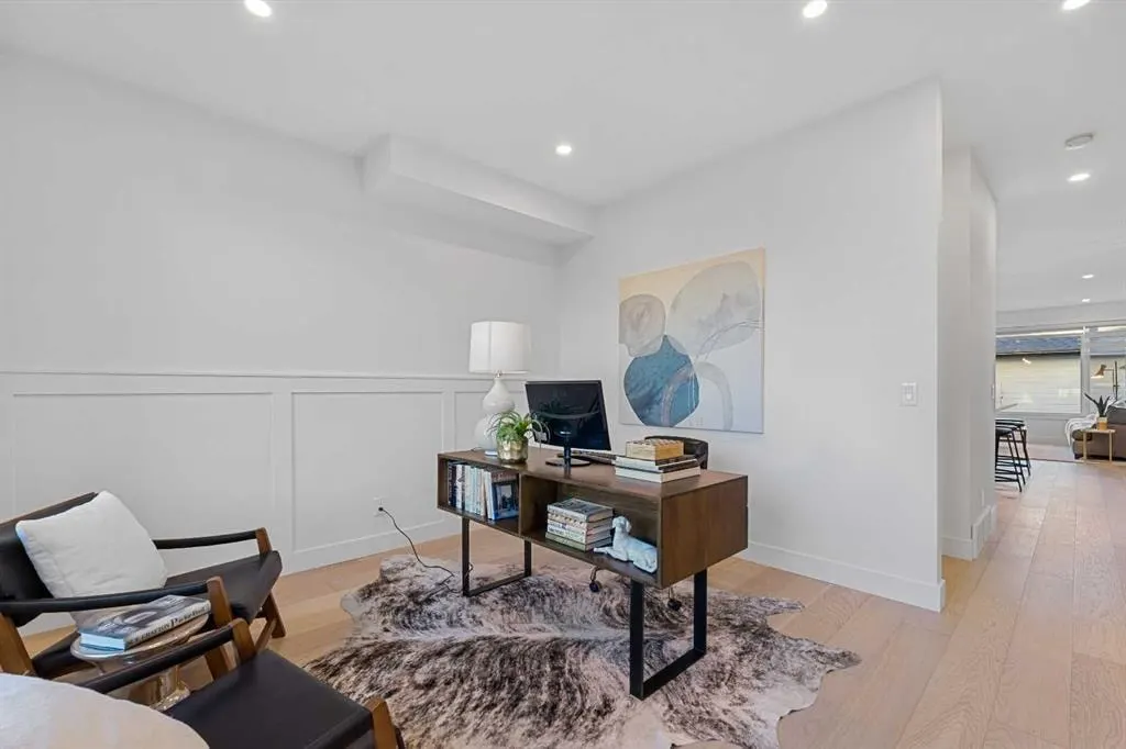 1417 41 Street SW — photo 3