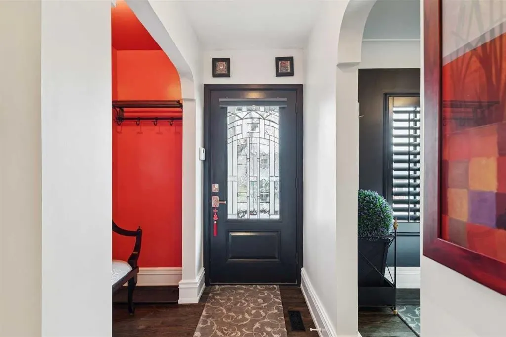 2814 14 Street SW — photo 3