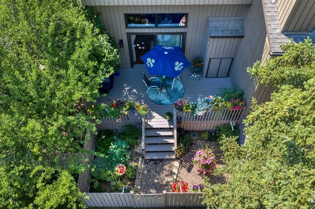 23 Glamis Drive SW #104 — photo 3