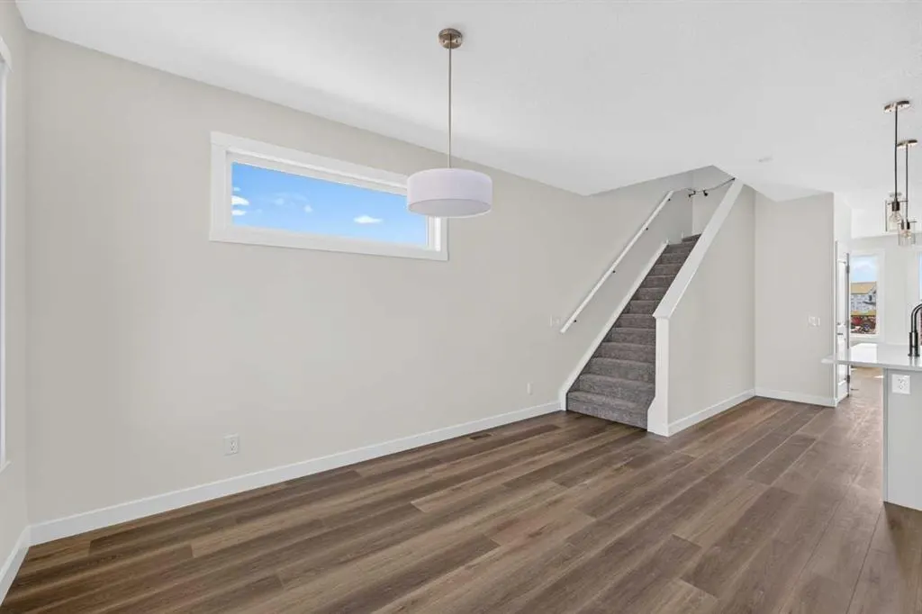 138 Starling Boulevard NW — photo 2