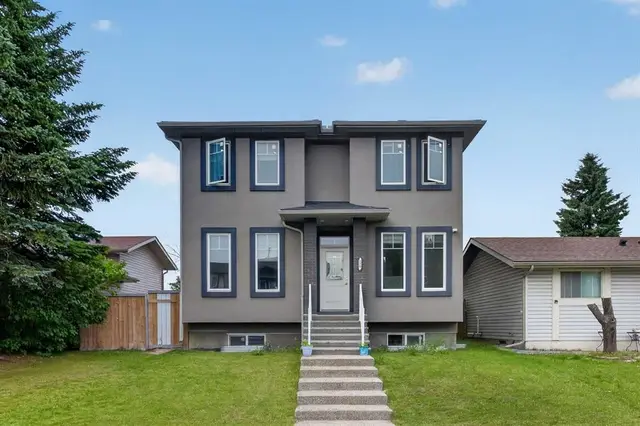 120 Castlegrove Road NE