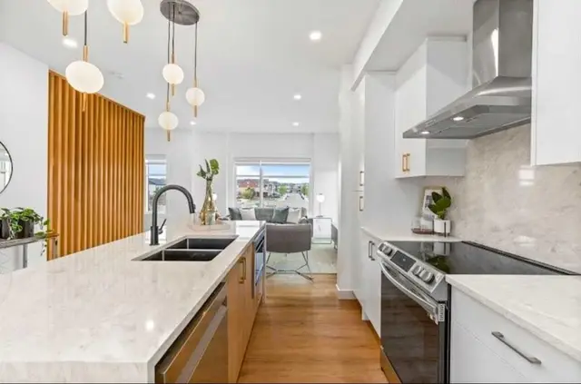 200 Belvedere Boulevard SE #1005
