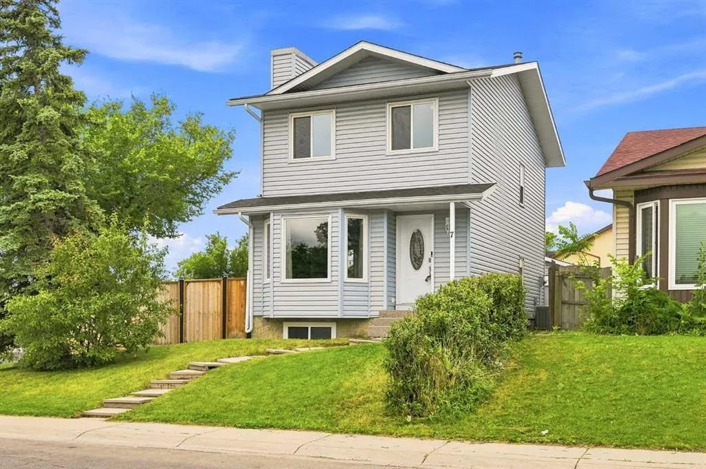 7 Falshire Close NE — photo 2