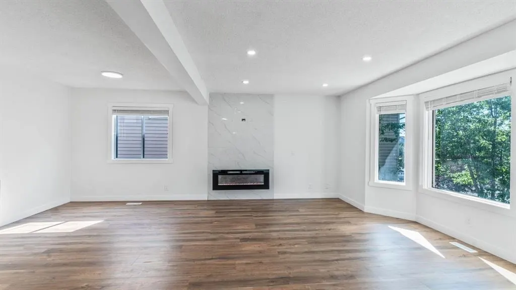 15 Taraglen Court NE — photo 3