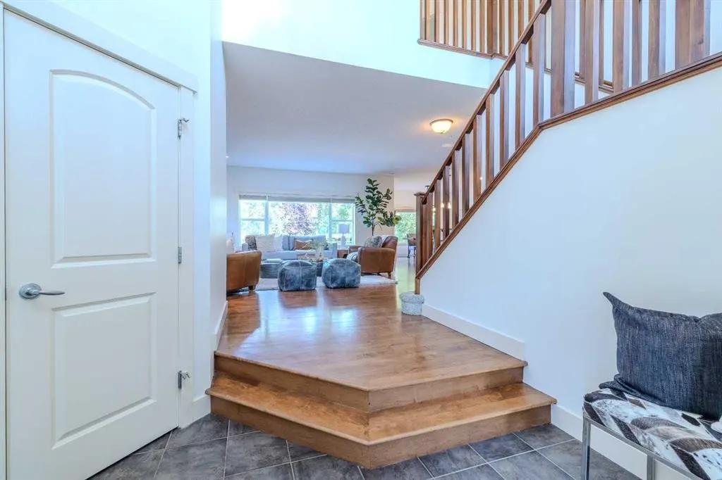 1835 Evergreen Drive SW — photo 3