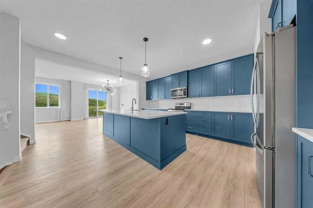 82 Belvedere Green SE — photo 3