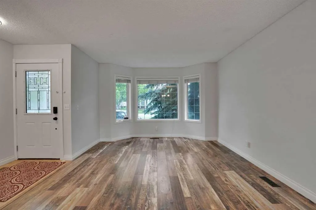 7152 Sierra Morena Boulevard SW — photo 3